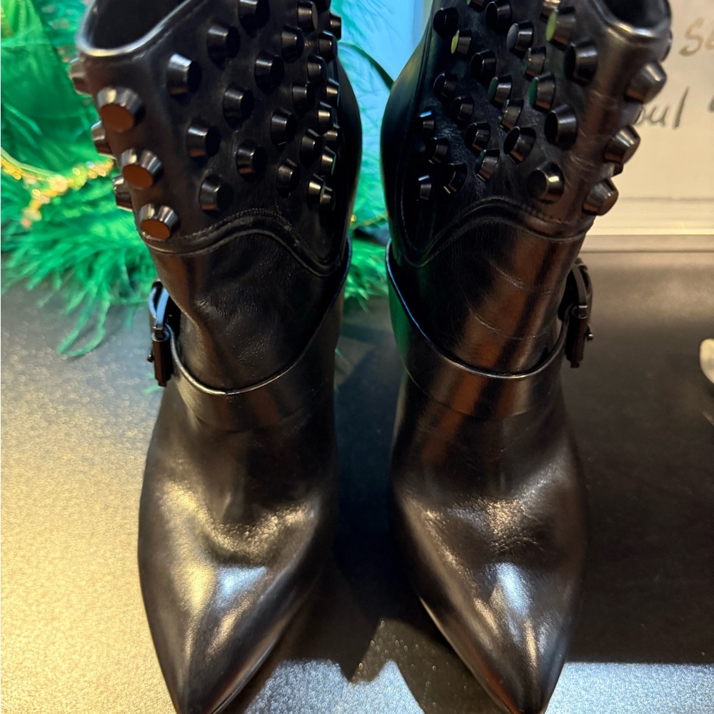 NIB Michael Kors Black Women's Ankle Boots